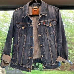 Levi’s | Classic dark-wash trucker